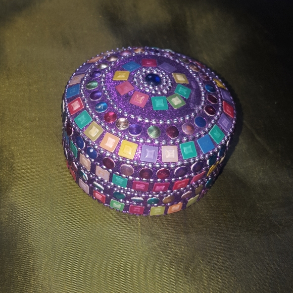 Vintage Trinket jewellery ring Box Bedazzled boho chic Kitsch Mardi Gras style - Picture 4 of 10